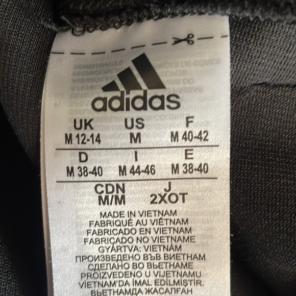 Adidas Umass Jacket size M - Picture 12 of 14